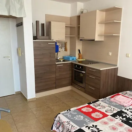 студио равда, първа линия- гледка море Apartamento Ravda