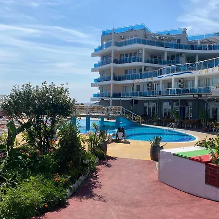 студио равда, първа линия- гледка море Apartamento *